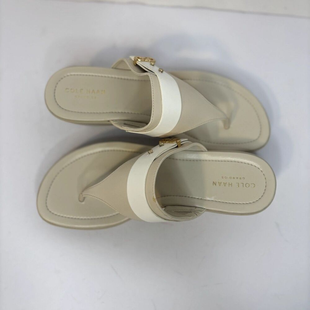 Cole Haan Thong Wedge Sandals Leather Beige White Gold Hardware Womens 8B - Picture 5 of 8